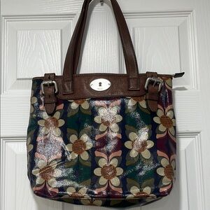 Fossil Brown Leather Tote with Classic Design